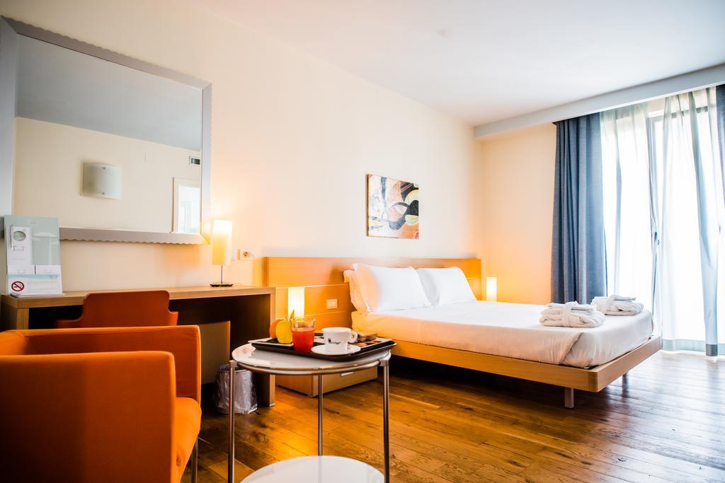Phi Hotel Alcione Francavilla Al Mare Εξωτερικό φωτογραφία